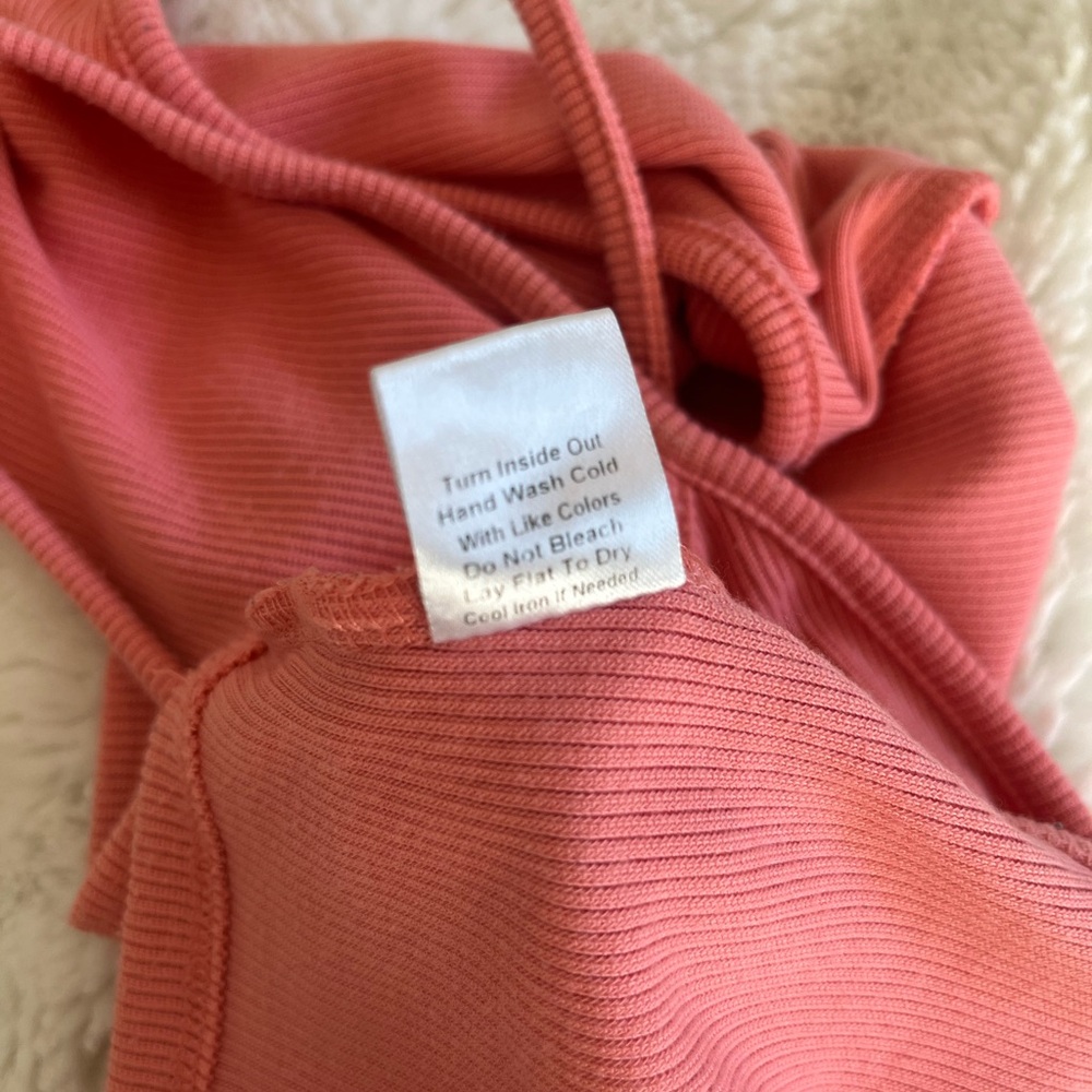 Timing Ribbed Tank Top - Picture 4 of 6